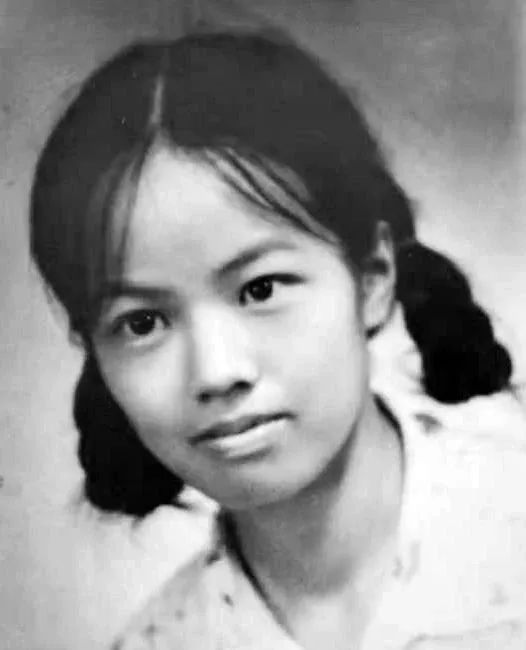 DƬ
